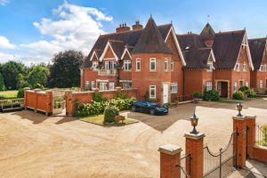 Photo 27- click for photo gallery